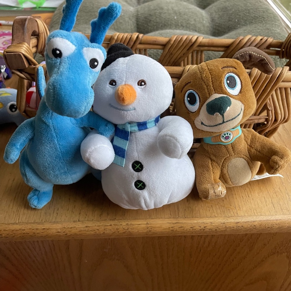 SOLD Doc McStuffins set of 3 stuffies. Chilly, Stuffy and Findo